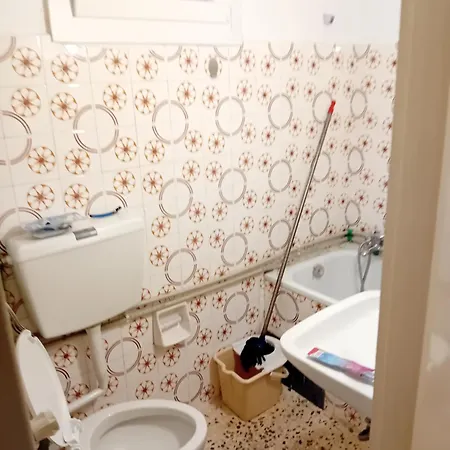 Larry House * 弗洛里纳