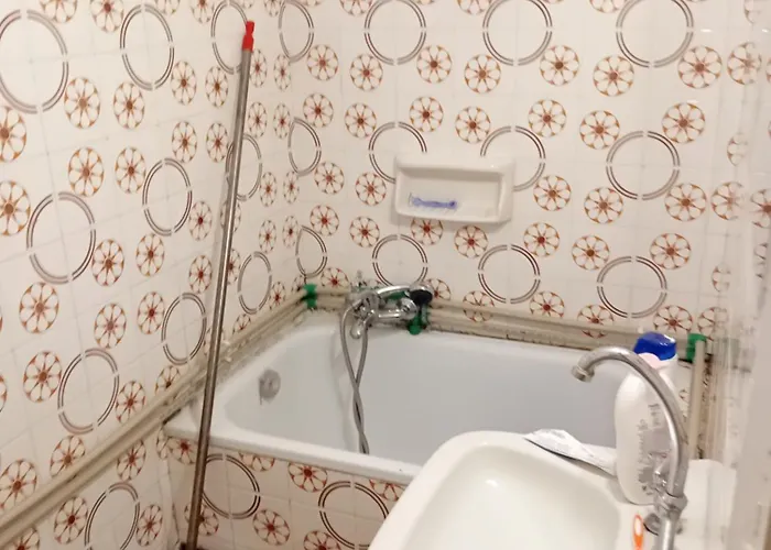 Larry House Daire Florina